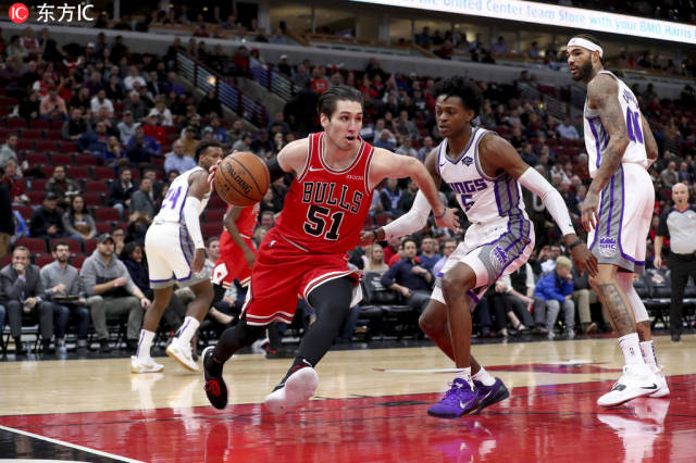 这群农民滑 这群农民滑