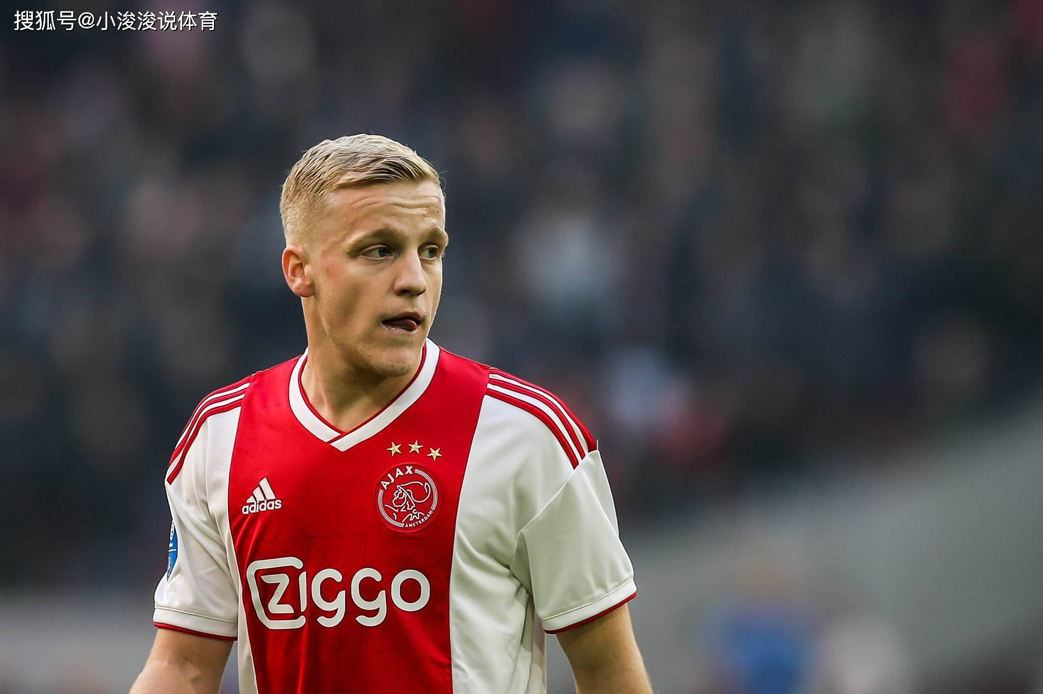 纽卡追逐他 纽卡追逐他